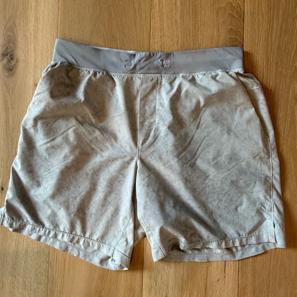 Lululemon T.H.E. Short 7 Inch Linerless Large Grey Tie Dye